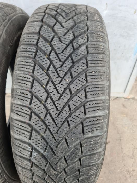 2 бр. зимни гуми 215/65/15 Continental 8 mm DOT 2613