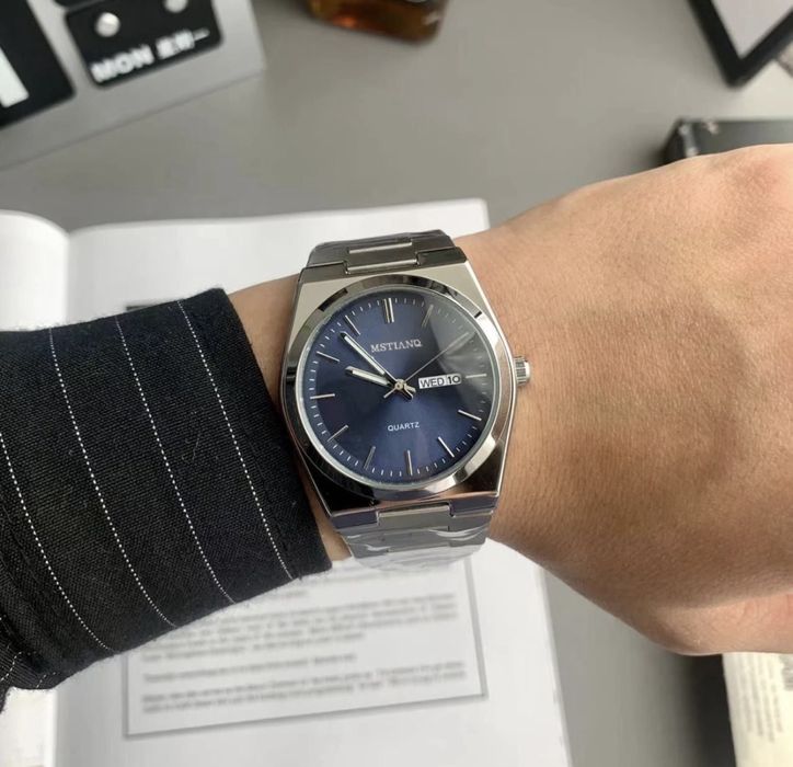 наручные часы,аккуратные красивые