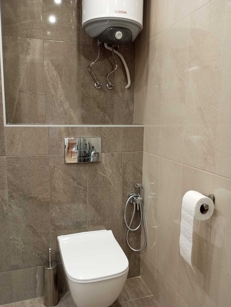 Дава се под наем Двустаен апартамент в София, Център - 60 кв.м за 714 € - Снимка #11