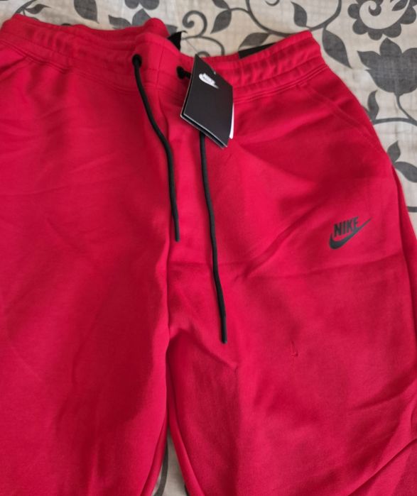 Nike tech pantaloni