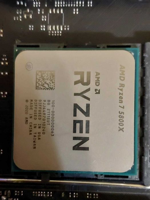 AMD Ryzen 7 5800X + Gigabyte X570 Aorus Elite