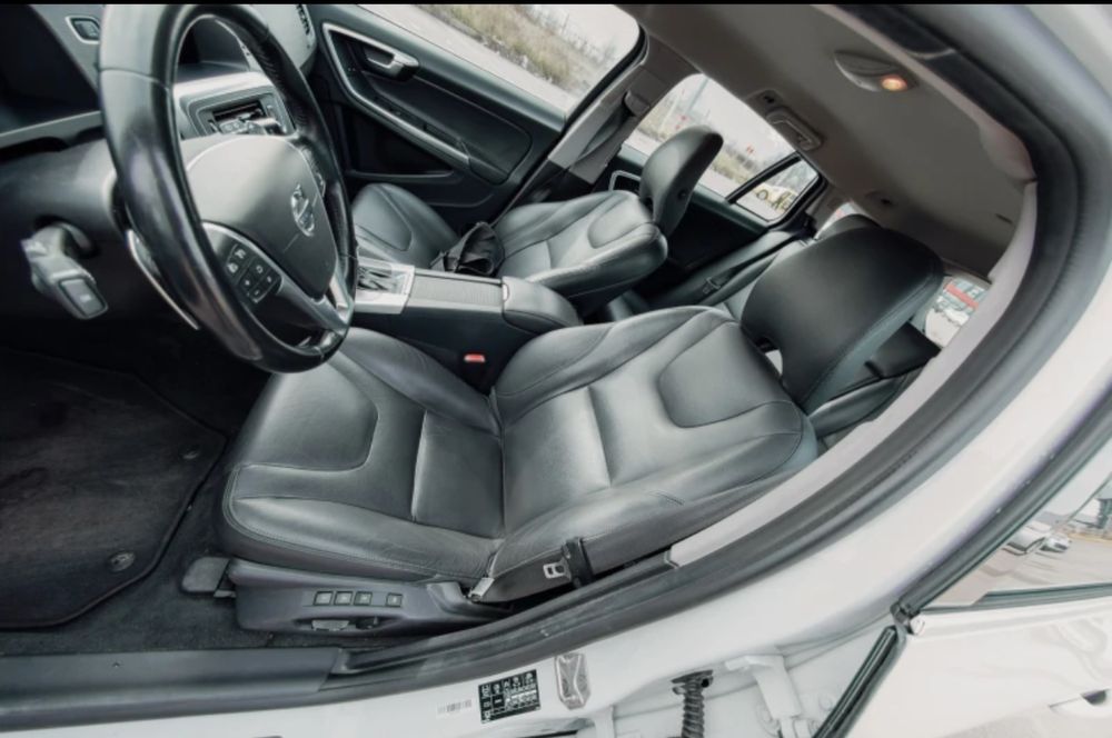 Volvo v60 D4 181 к.с.