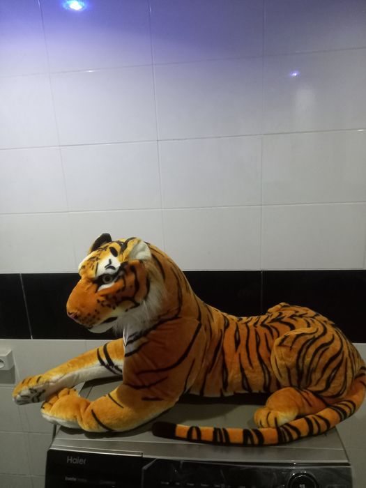 Продаётся мягкая игрушка тигр. Состояние как новый.