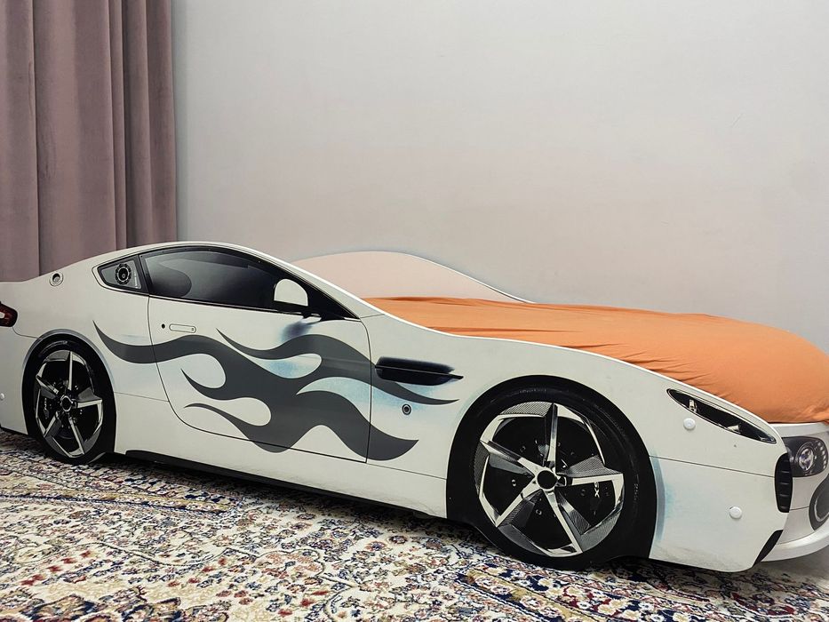 Кровать    машинау.