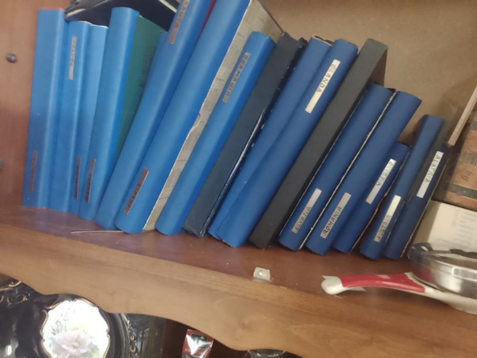 Vând timbre românești și straine