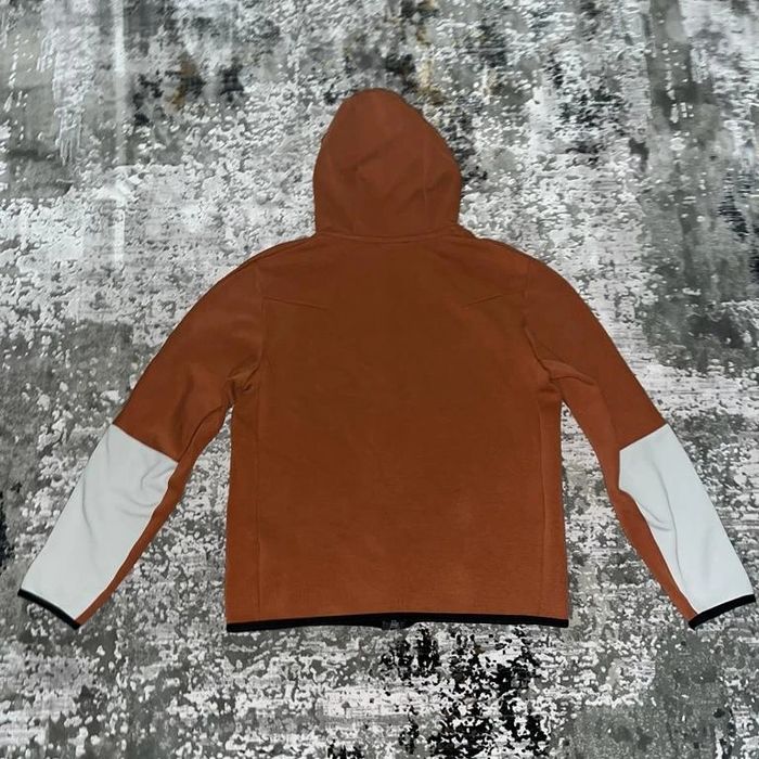 vând nike tech fleece