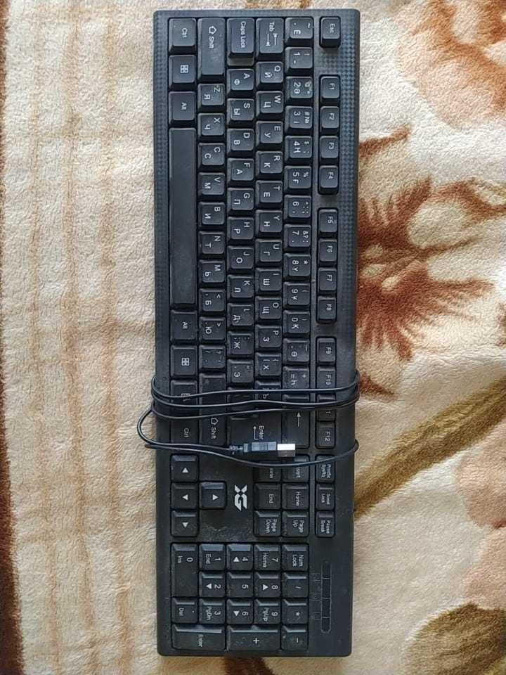 Продам клавиатуру