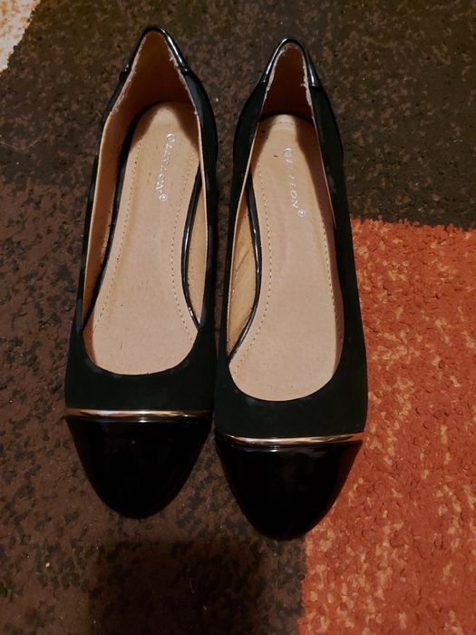 Vand pantofi dama cu toc mic
