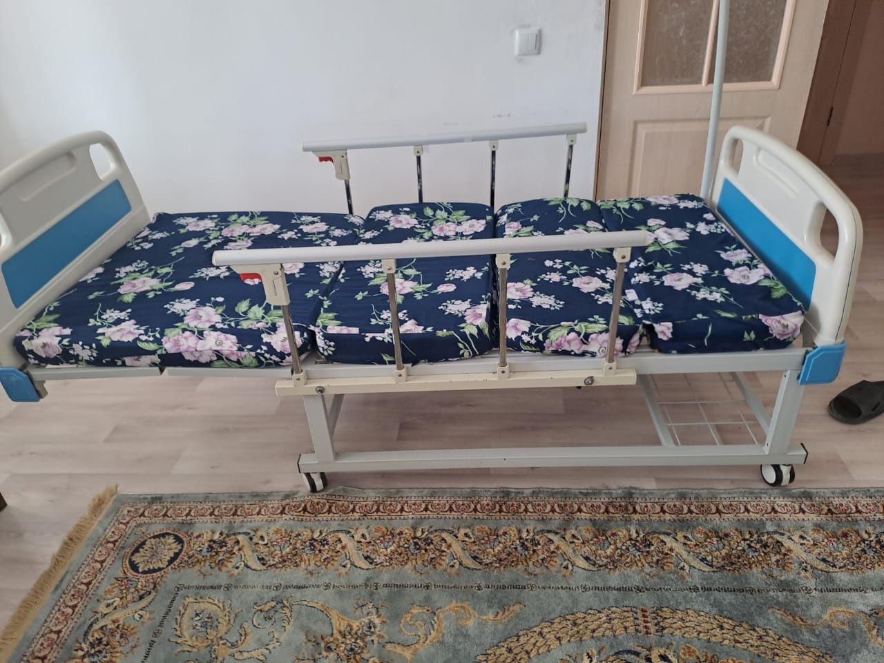 Продается Б У хорошим состояние инвалидный кровать .
Продаётся/Сдаётся