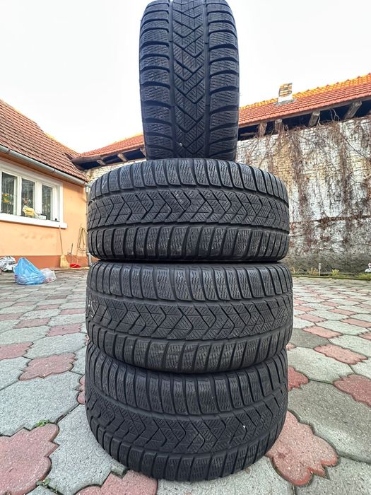 Anvelope iarnă Pirelli RSC 225/45/18 dot 2024
