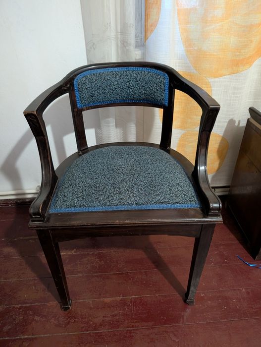Set scaune 4 bucăți(2 și 2)