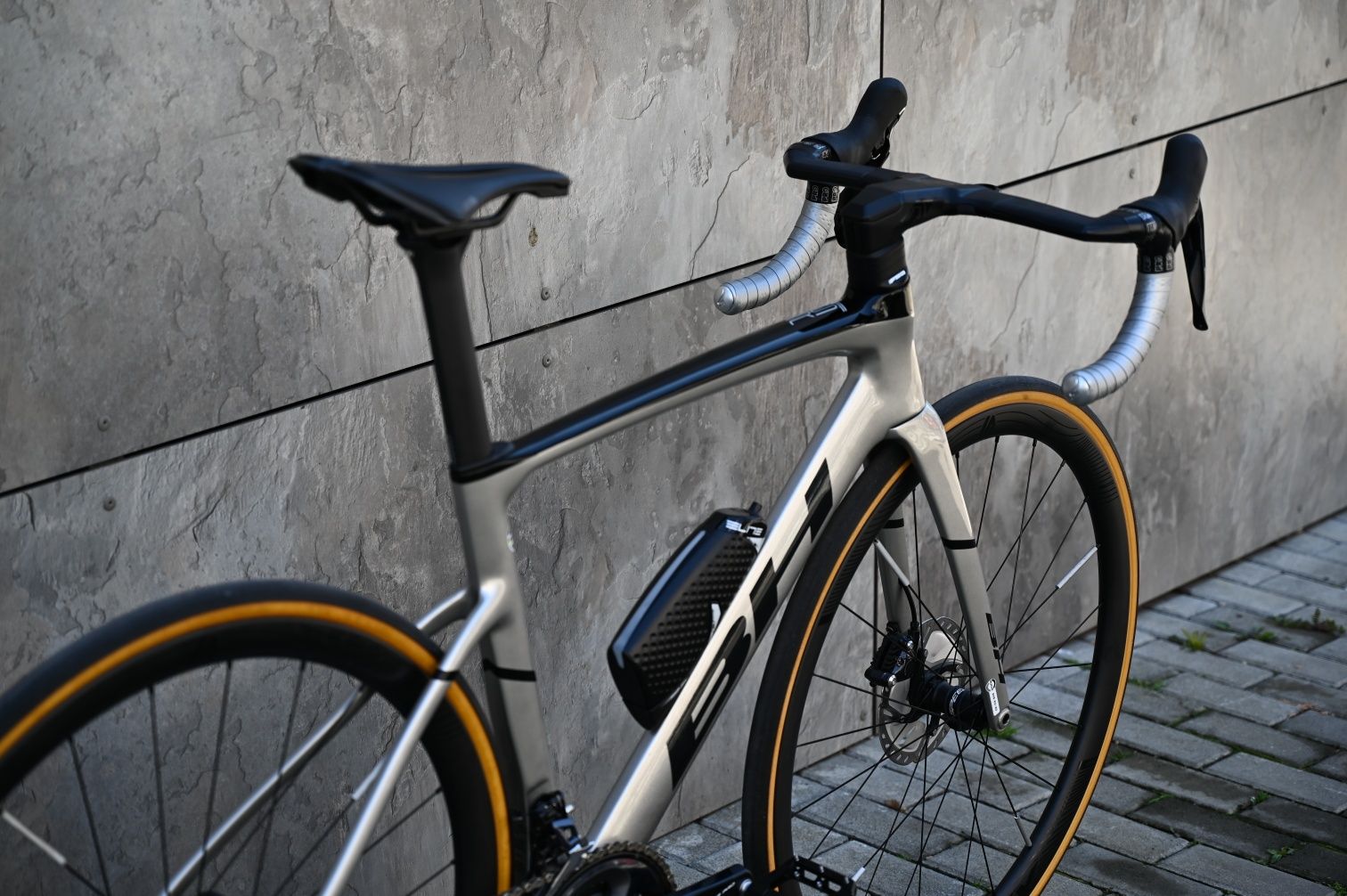 Карбонов шосеен велосипед BH RS1 3.5 Shimano ULTEGRA 2022 Размер 52