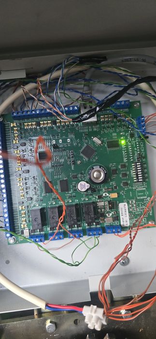 Ustanovka turniket face id