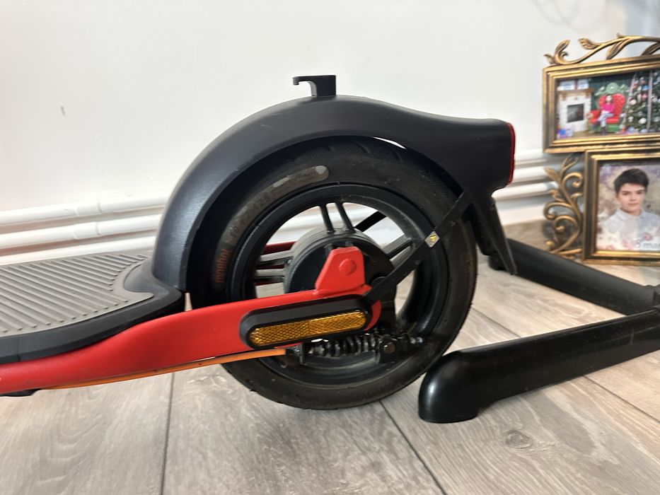 Trotineta Electrica Segway Ninebot D28E - 200 km