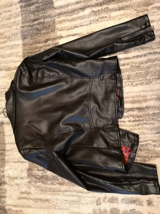 Geaca Pull&Bear scurta de dama, marimea S, 87% poliester