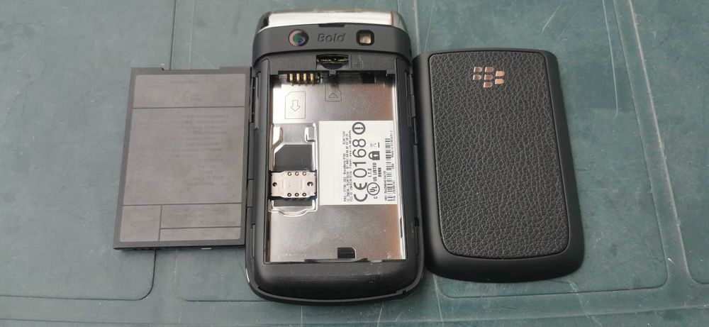 Telefon Blackberry 9700 Bold (liber de retea)