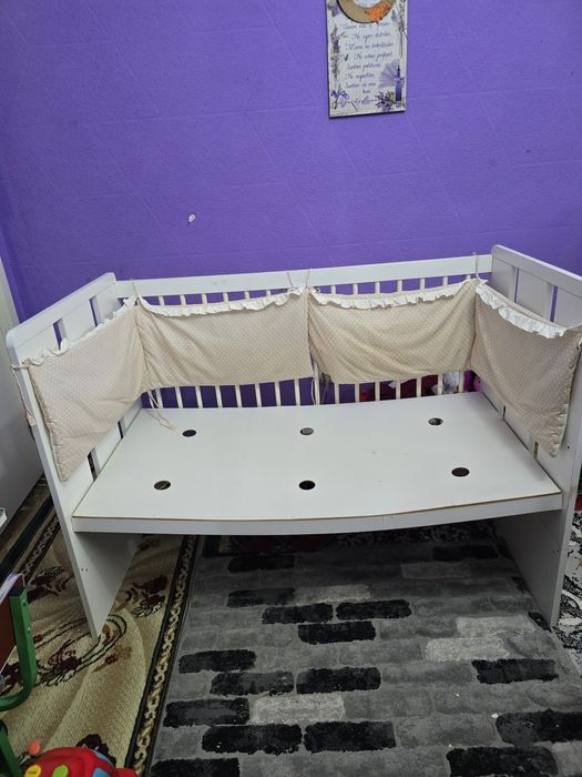 Vând pătuț bebe folosit