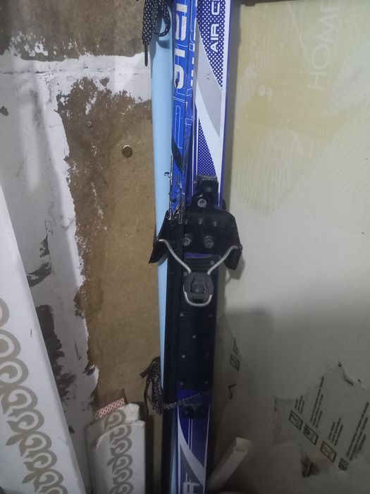 ЛЫЖЫ  9-мынга. Сапасы жаксы.2-3рет тебілген