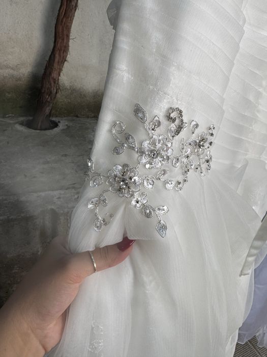 Булчинска рокля тип русалка