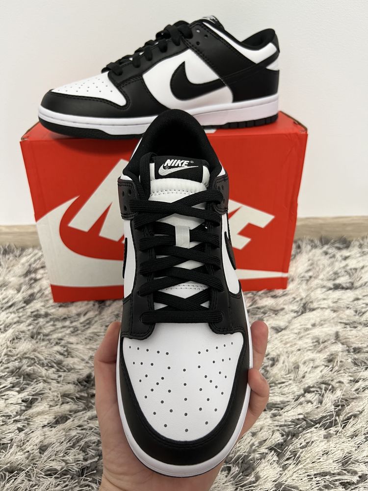 Nike Dunk Low Retro black and white nr. 42