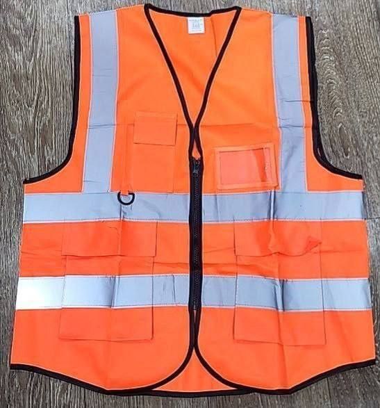 Жилетка сигналный сотилади