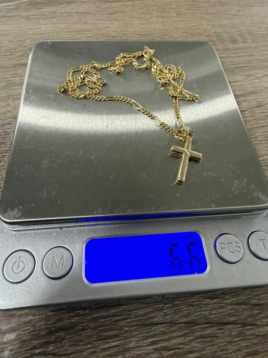 Златен синджир с кръст 14к-т.