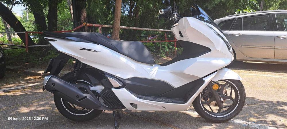 Scuter Honda ADV PCX