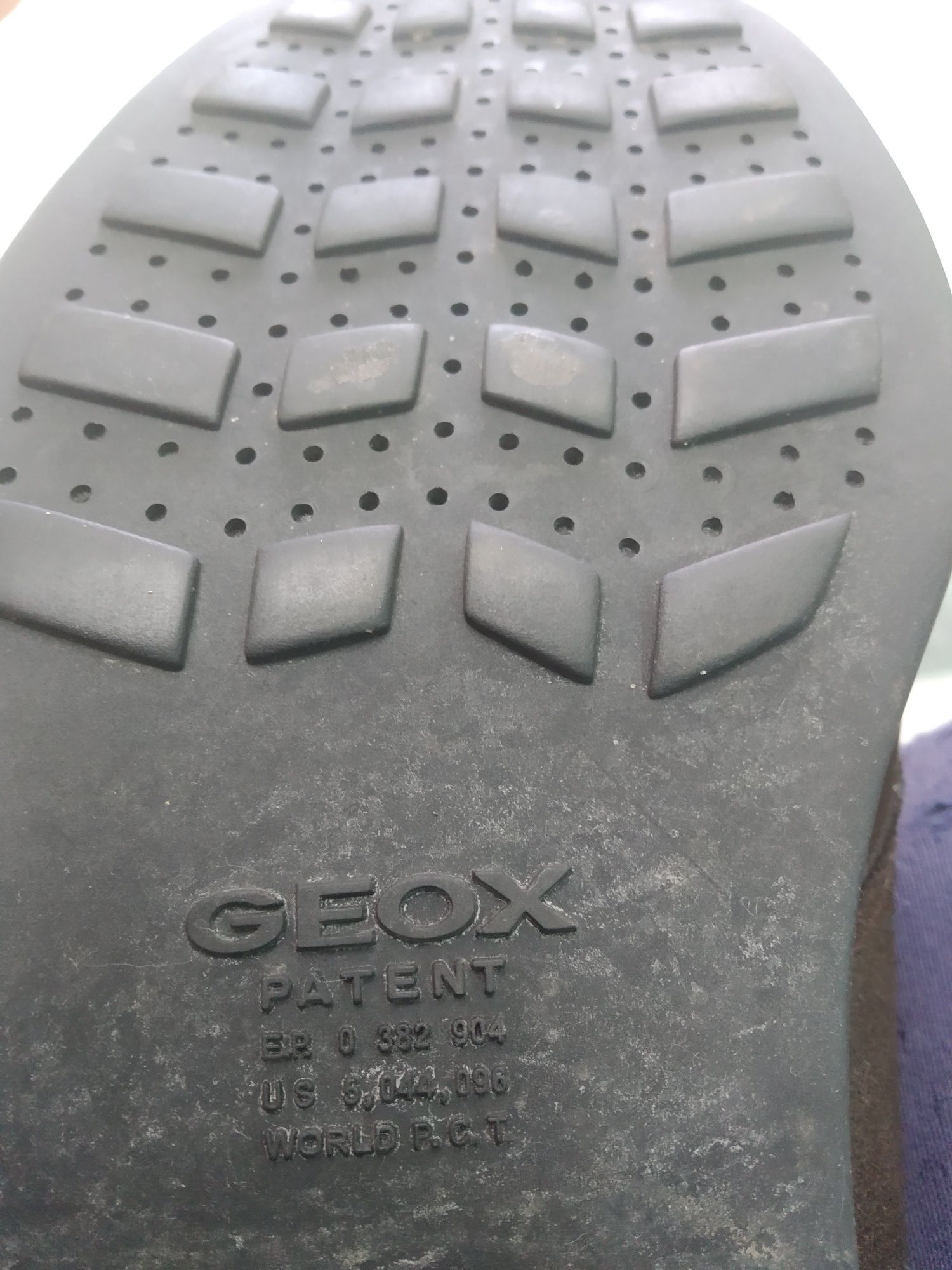 Vind Ghete GEOX PATENT WORLD P.C.T.marimea 42