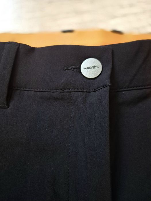 Vând pantaloni golf MACADE, mărime 38