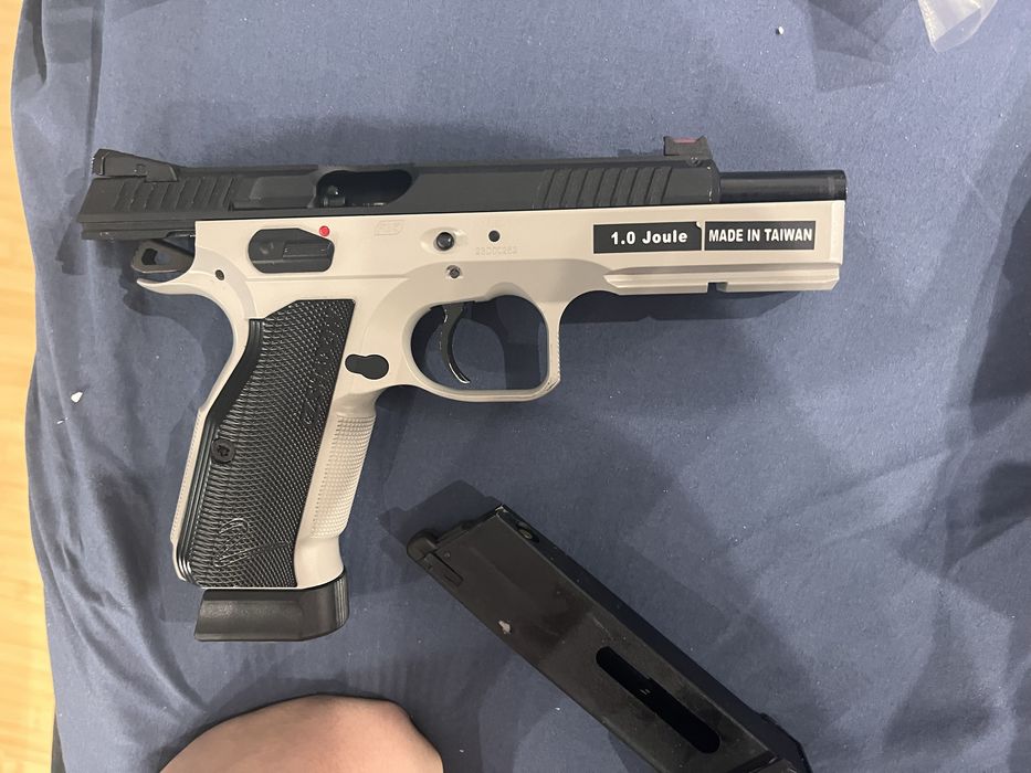 CZ SHADOW 2 CO2 urban grey