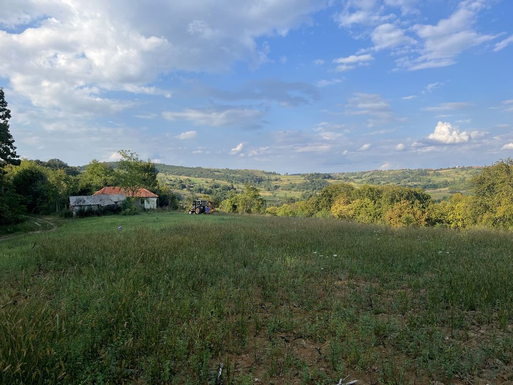 Casa cu teren de vanzare