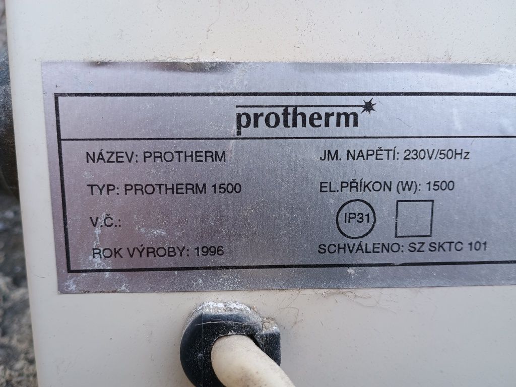 Продавам конвектор protherm 1500 w