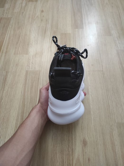 Versace chain reaction black and white