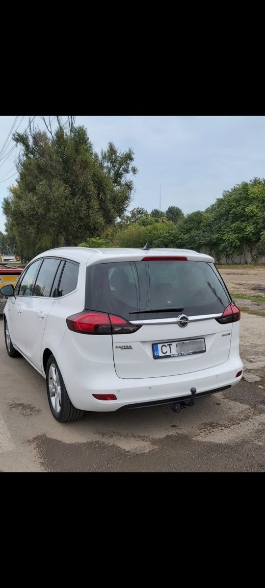 Opel Zafira C  Tourer 08.2013  1.6 diesel  136 cp 7 locuri