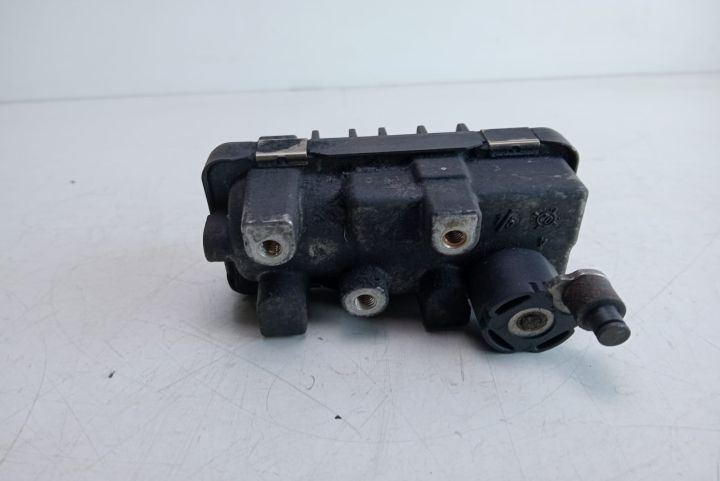Actuator turbo 6NW008412 Mercedes-Benz E-Class W211 (facelift) seria