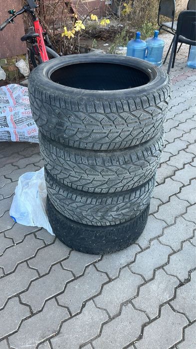 Продам зимние шины