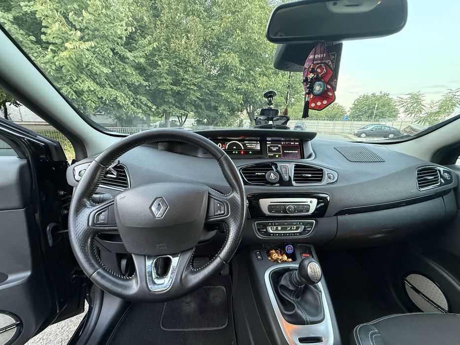 Renault Grand Scenic | BOSE 1.2 TCe