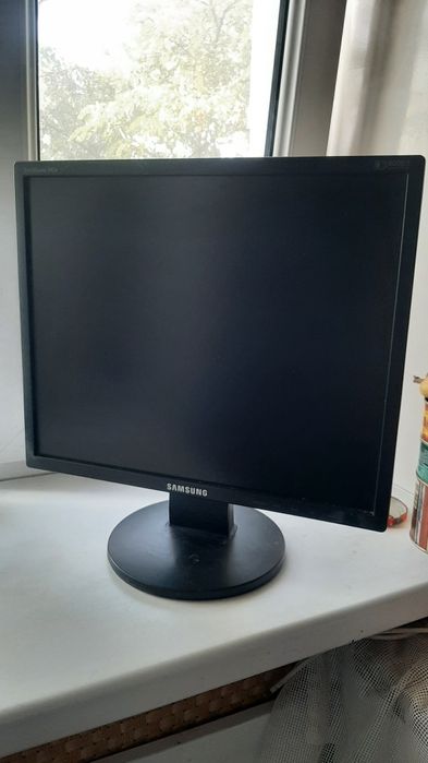 Монитор самсунг Samsung