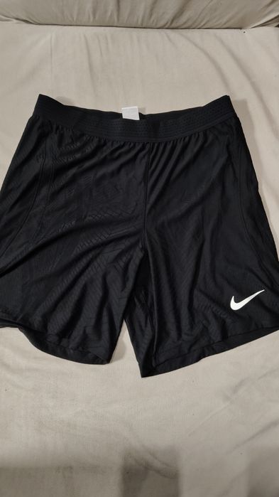 Найк Nike екип за футбол, обувки ми