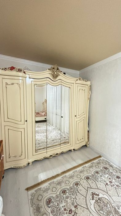 Продам спальный гарнитур