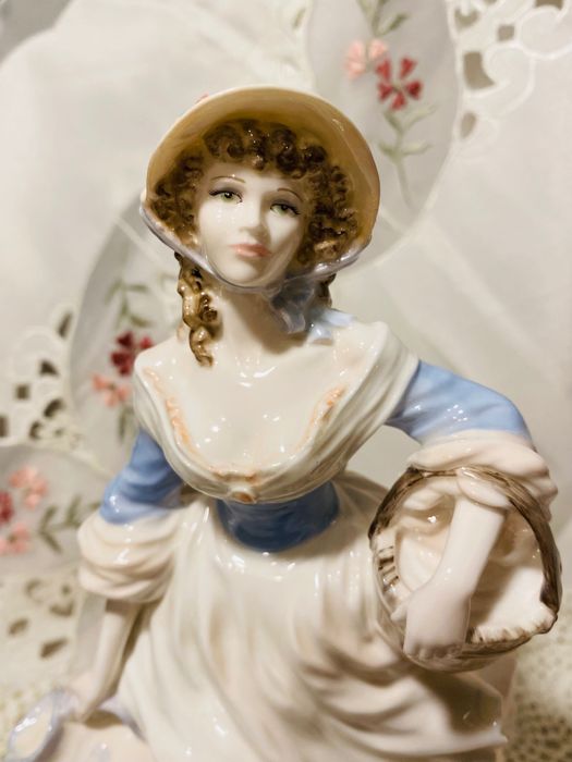 порцеланова статуетка Coalport