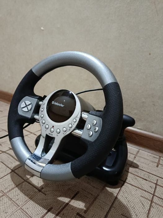 Игровой руль для компьютера