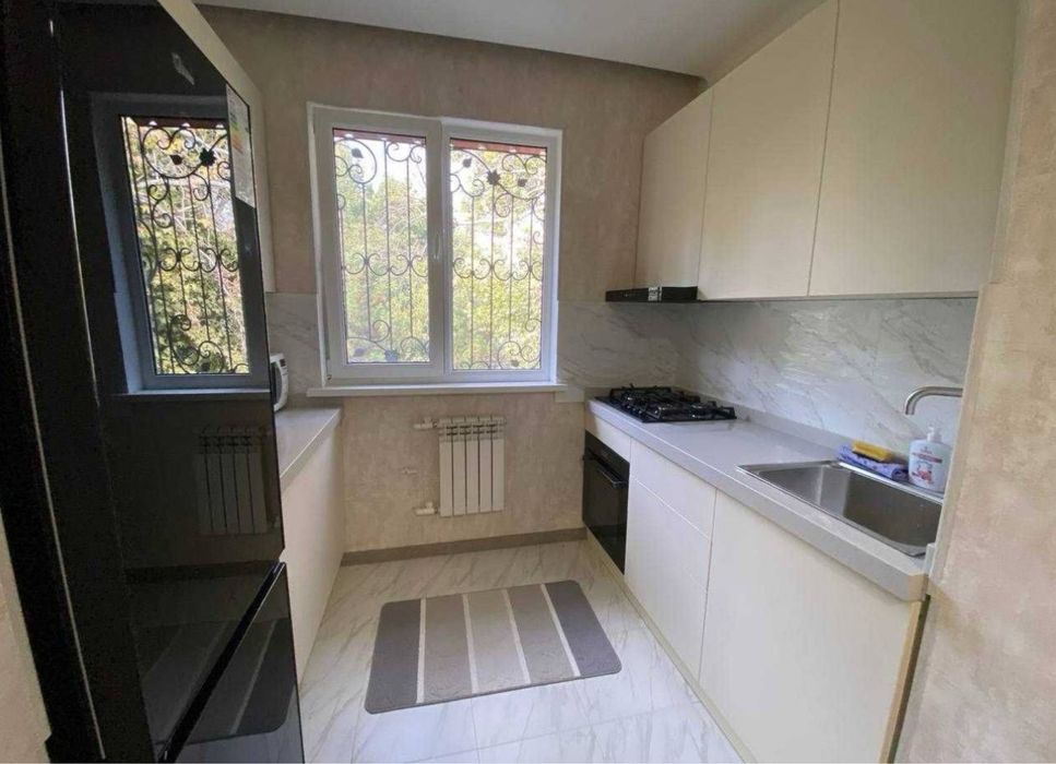 Ц6 Юнусабадский район 2/4/4 (45 м2)