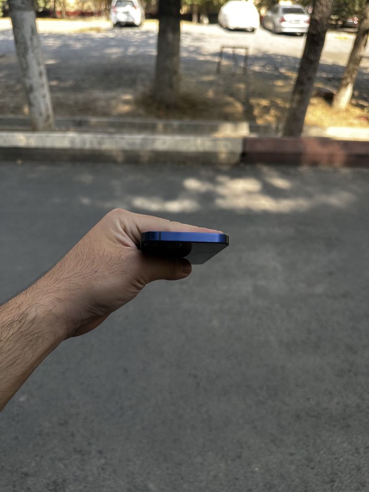 iPhone 12 mini xolati idyal