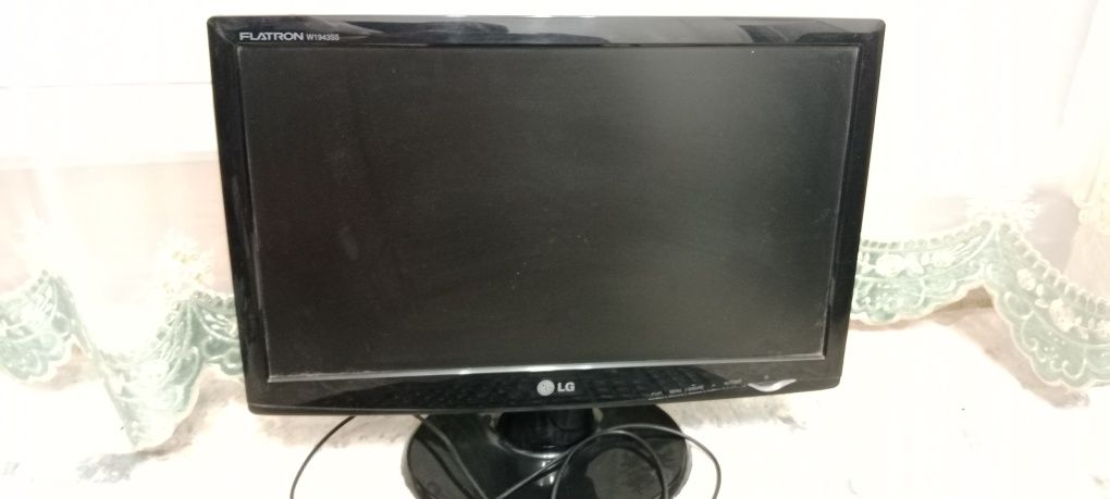 Продам Монитор LG и клавиатура
