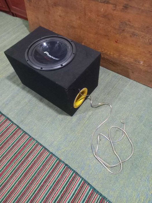 Продаётся Сабвуфер и Усилитель