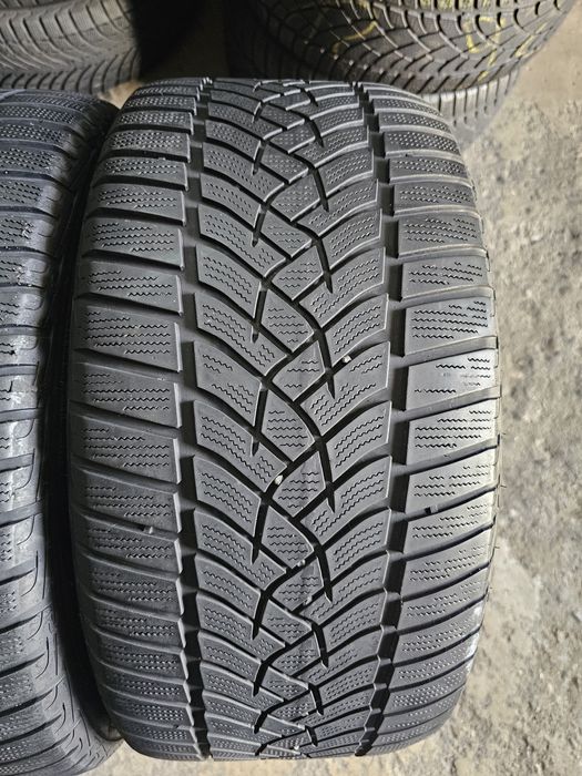 2 anvelope iarna 255 40 18 Goodyear
