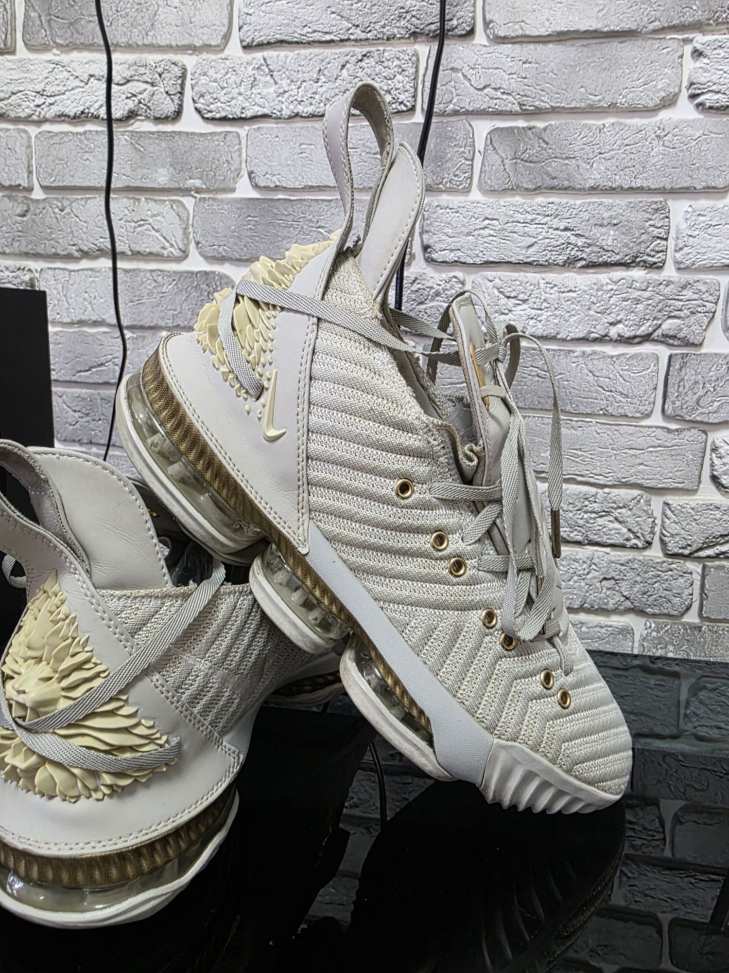 Оригинальные кроссы Nike Lebron