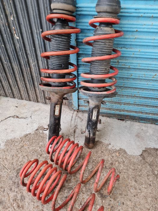 К-т амортисьори с пружини за Голф 4,Ауди а3