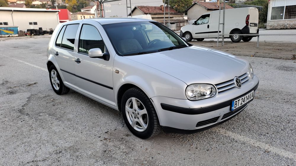 Продавам VW голф4